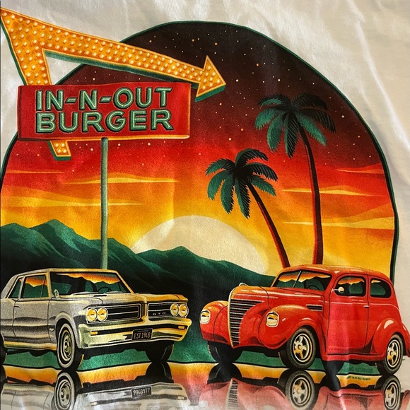 S In N Out Burger Texas Unisex Women Men's White T-Shirt Short Sleeve Top Summer - Picture 2 of 6